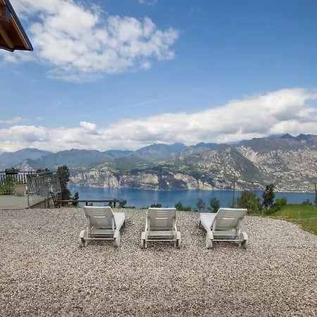 Faigolo-vista Lago Villa Navene