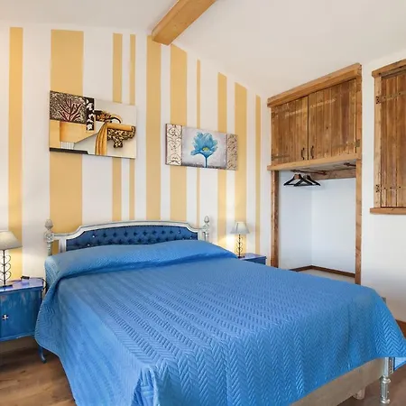 Villa Faigolo-vista Lago Navene